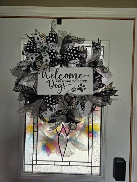 Wreath Welcome dog, 14in