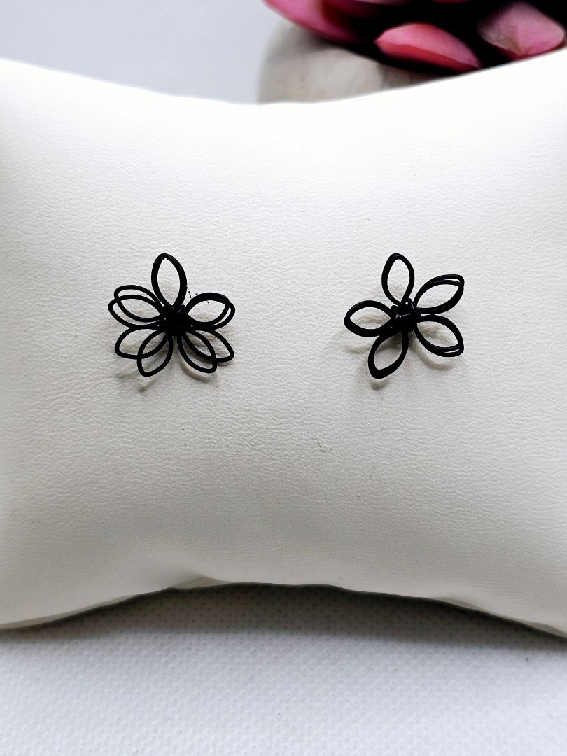 Black Glitter N Glam 2598 Black Flower Stud Earrings