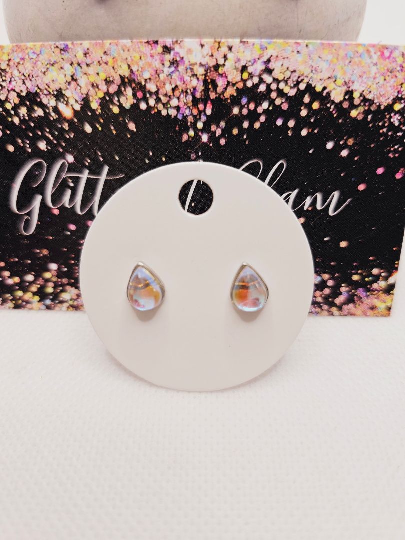 1863 Teardrop Silver Glitter N Glam Earrings
