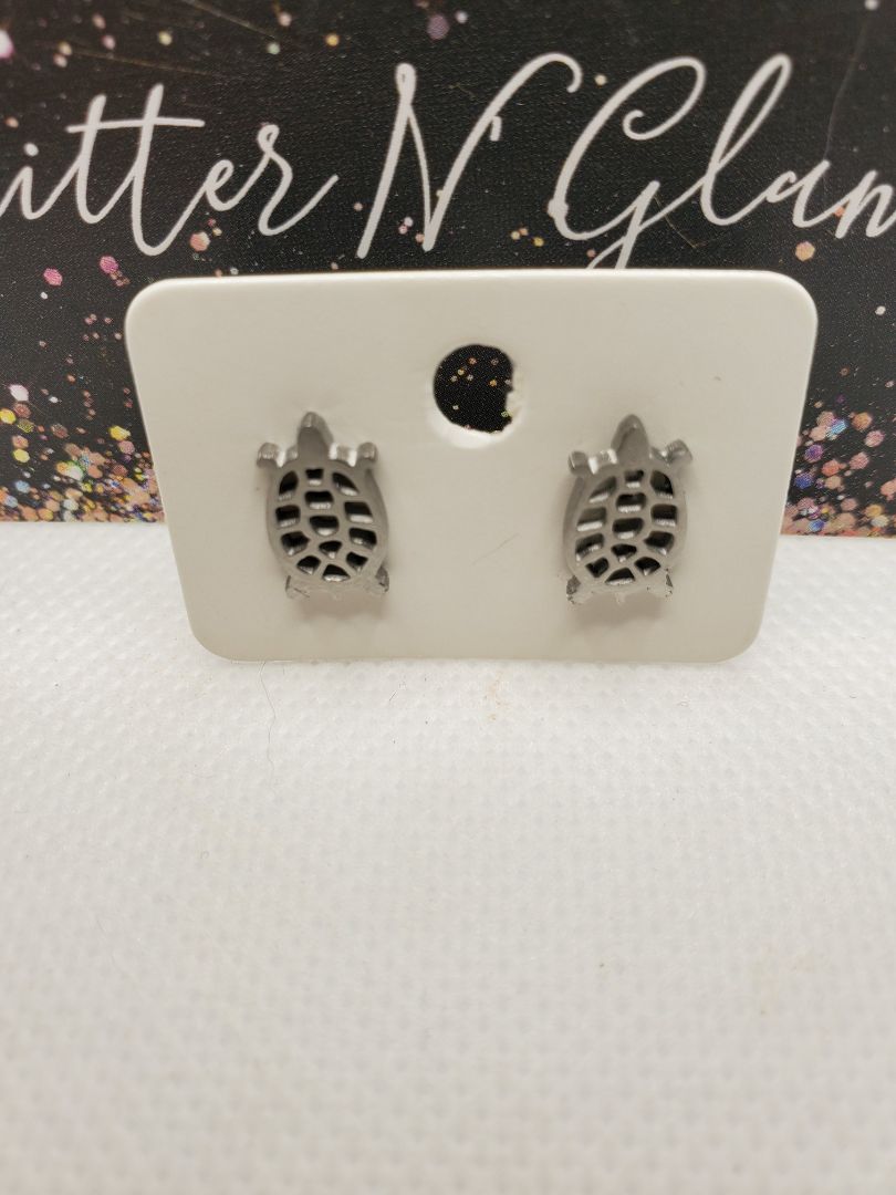Silver Glitter N Glam 1177 Silver Sea Turtle Stud Earrings