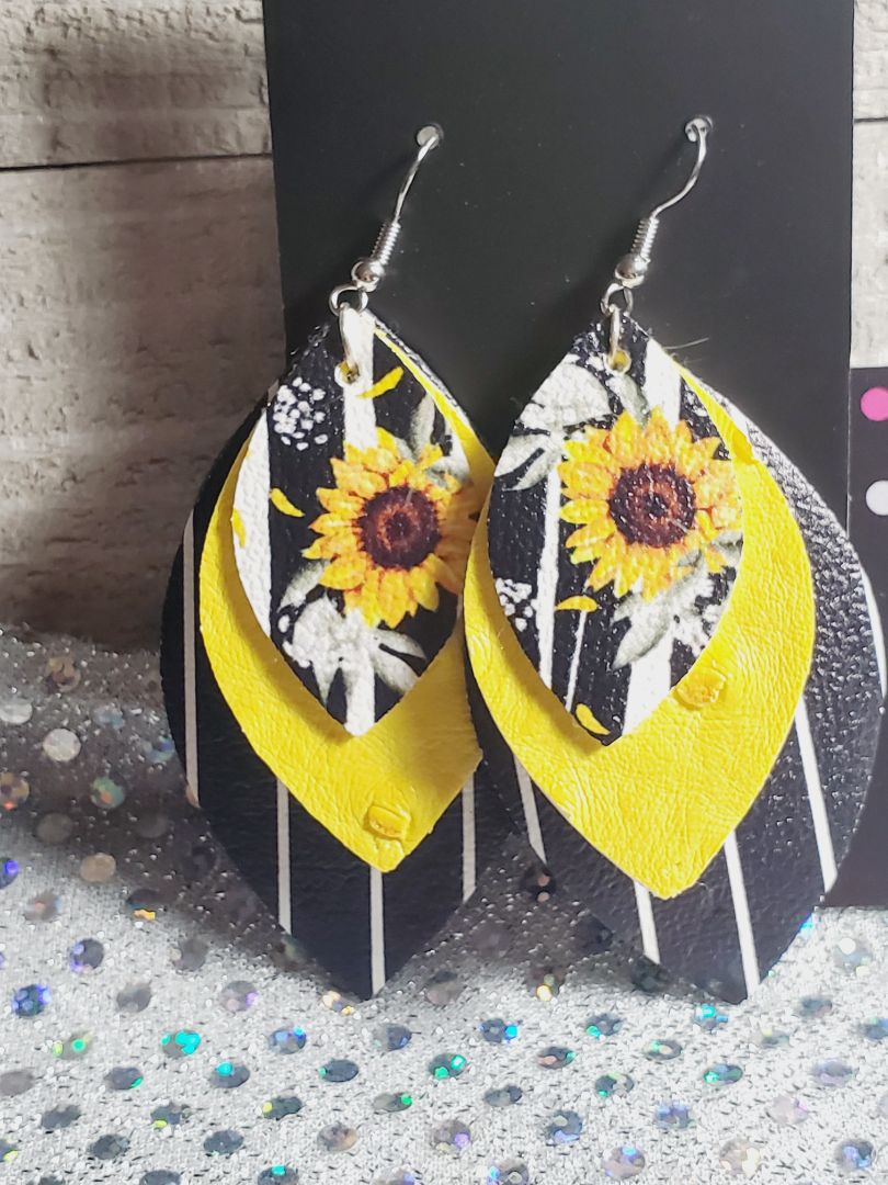 Black and yellow Glitter N Glam Earrings