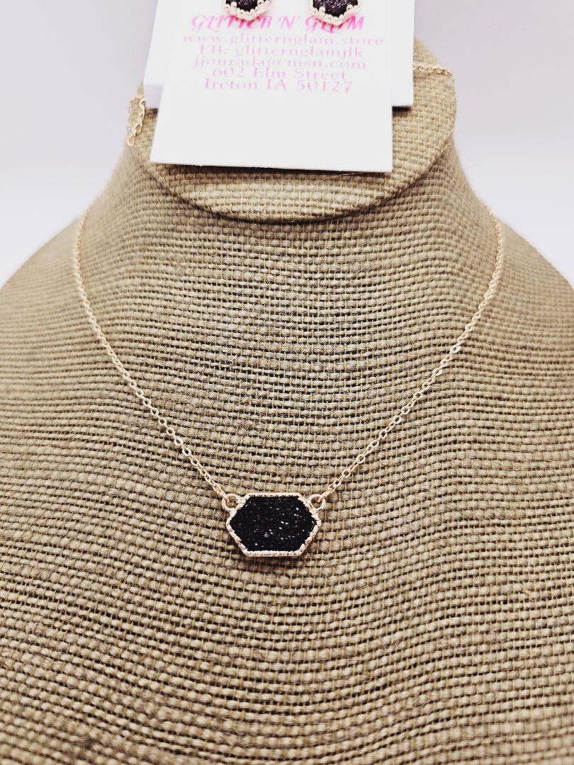 Black and Gold Glitter N Glam Necklace set