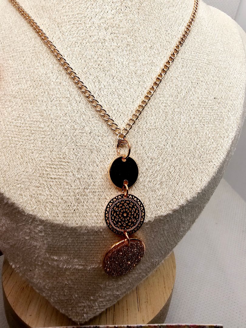 Rosegold Glitter N Glam Necklace set