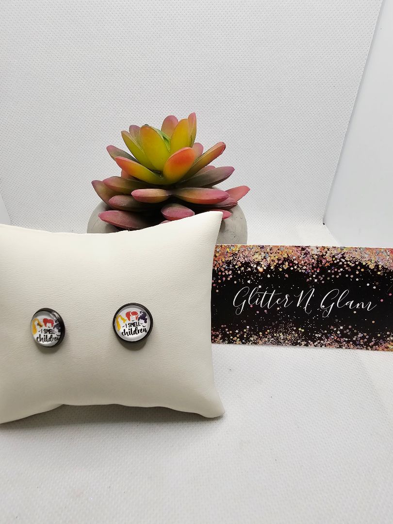 Glitter N Glam 2690 S.Sisters "I smell children" Stud Earrings