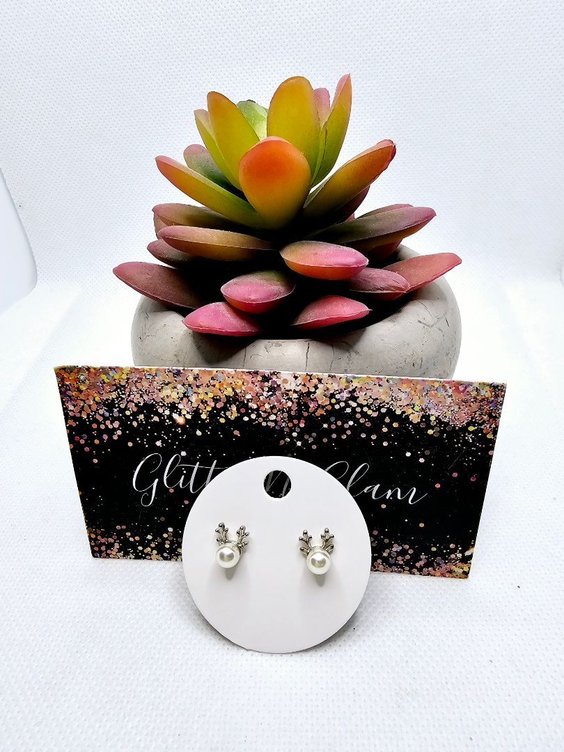 Glitter N Glam 2504 White Pearl Reindeer Stud Earrings