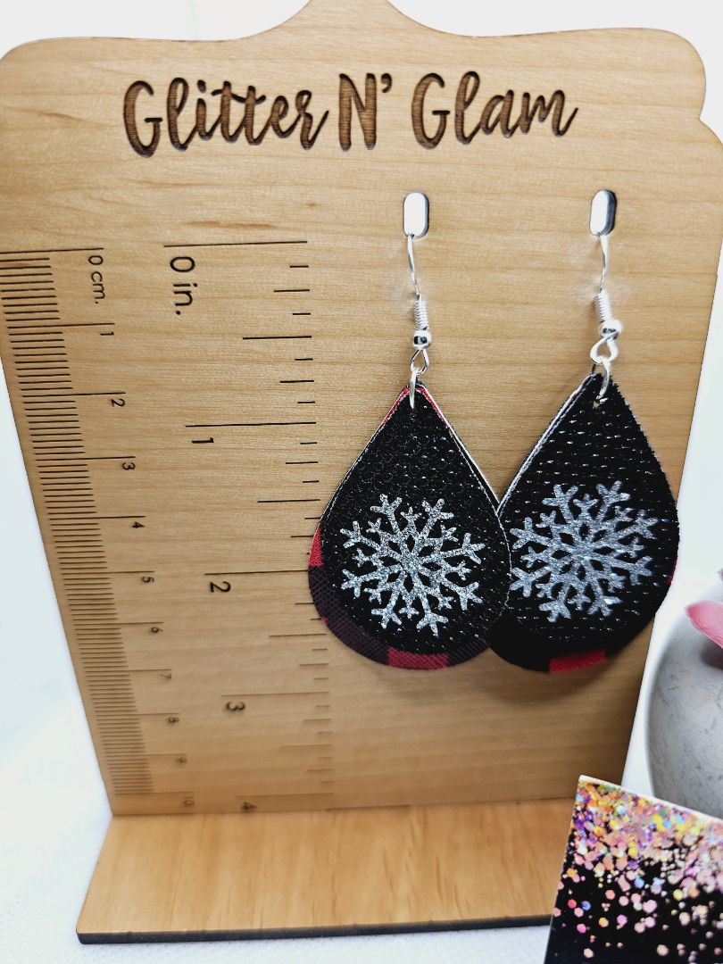 Glitter N Glam Jewelry2018 Buffalo Plaid with Silver Snowflake Dangle Earrings