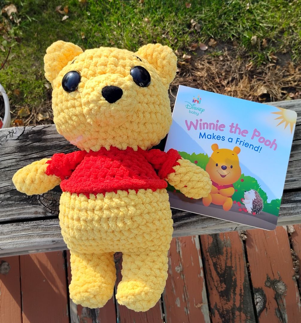 Book Buddies - Pooh, Head2Heel crochet