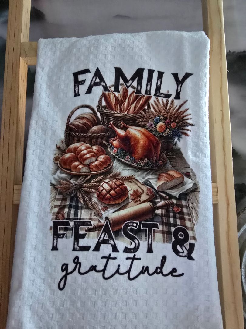 Hand towel with snap Family feast, 16 x 28