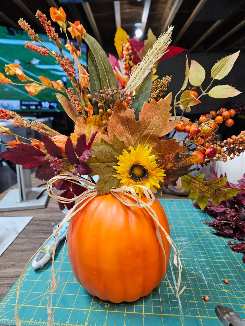 HandmadePumpkin centerpiece 2, Jen's Wreaths