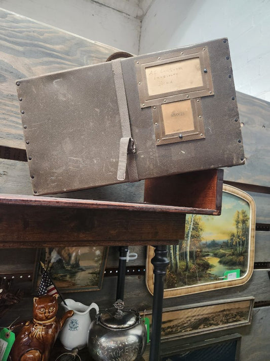 Vintage Carrying Case w/Leather