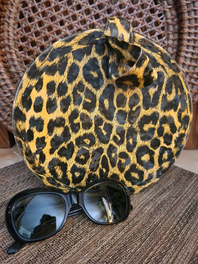 Vintage Leopard Makeup Travel Case