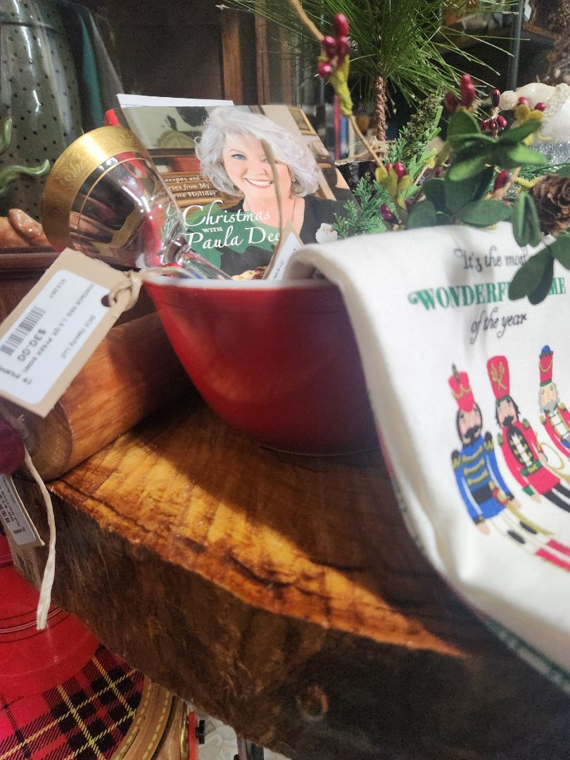 Vintage Red 1.5 Qt. Pyrex Bowl
