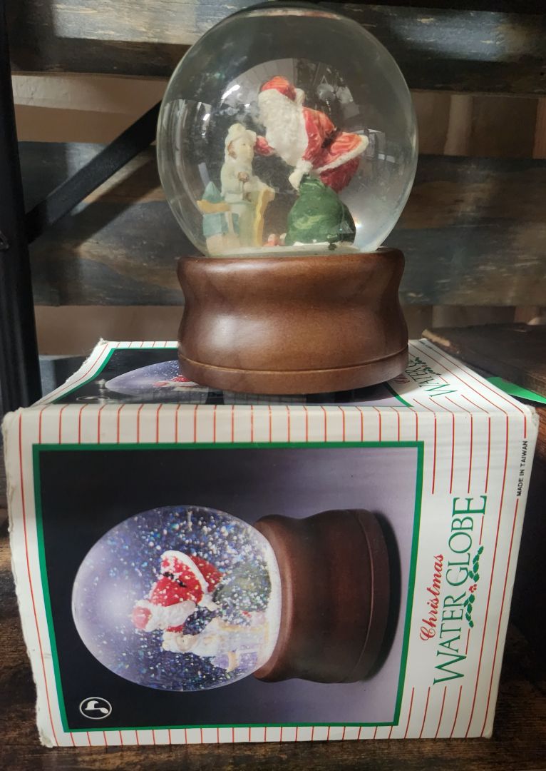 Christmas Water Globe