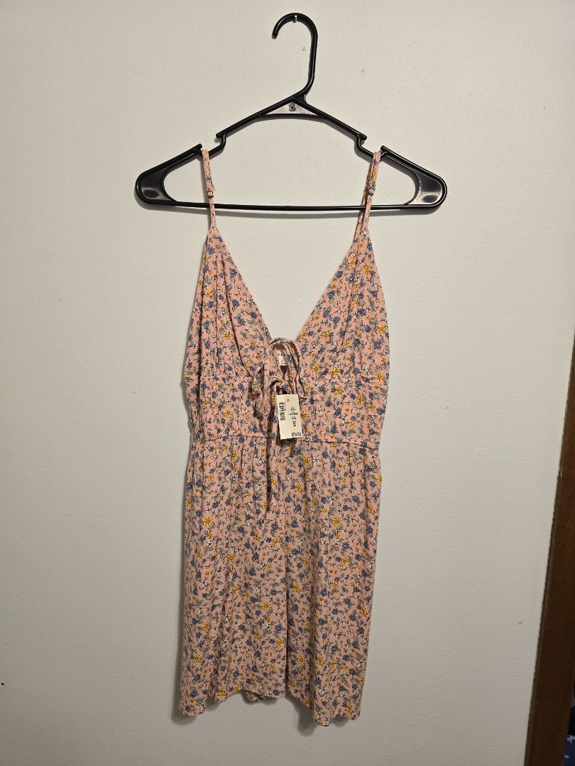 Floral Aeropostale Romper, Medium