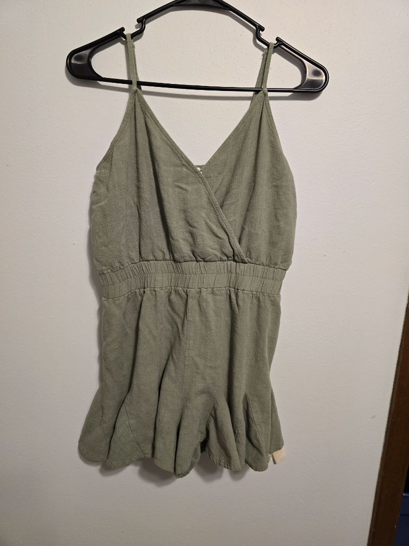 Green UMGEE Ruffle Romper, Medium