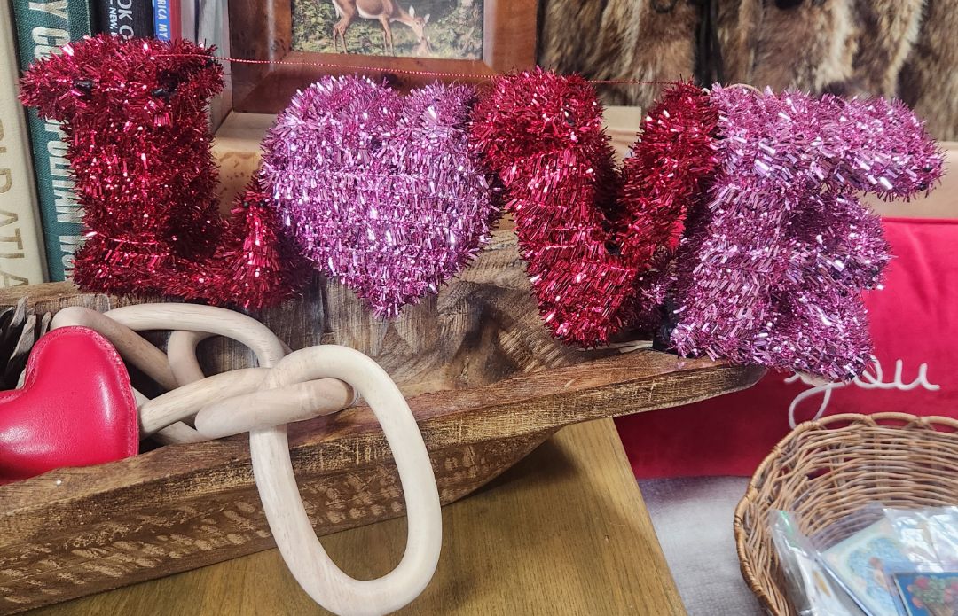 Valentine "LOVE" Decor