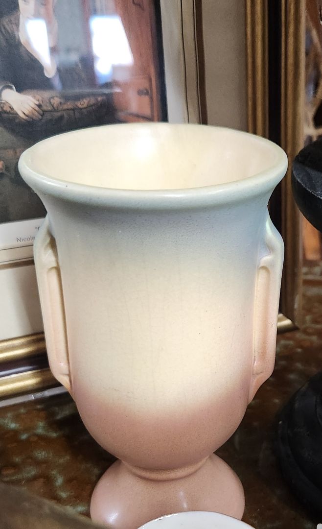 Hull Art Pottery USA Vase