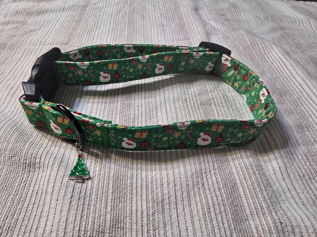 Green Santa Collar, Large