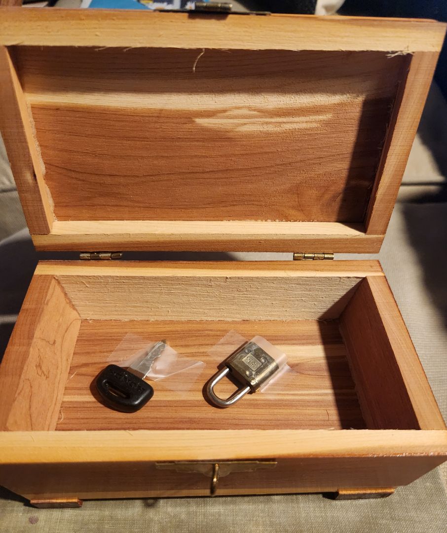Vintage Cedar Trinket/Jewelry Box