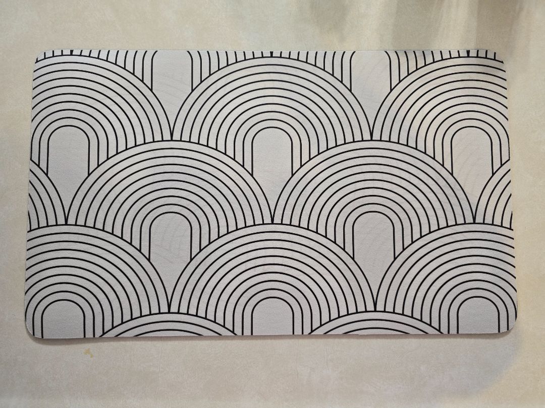 Gray Feeding/Water Absorbing Mat, 11.5" x 19.5"