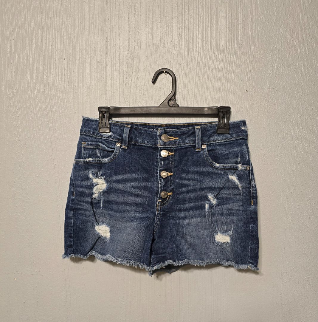 Maurices HighRise Shorts, 7/8,Blue Jean, Amira’s closet