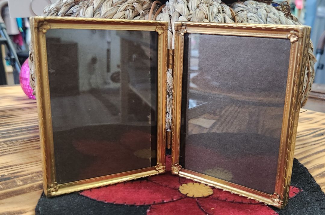 Vintage Bifold Metal Gold Tone Frame