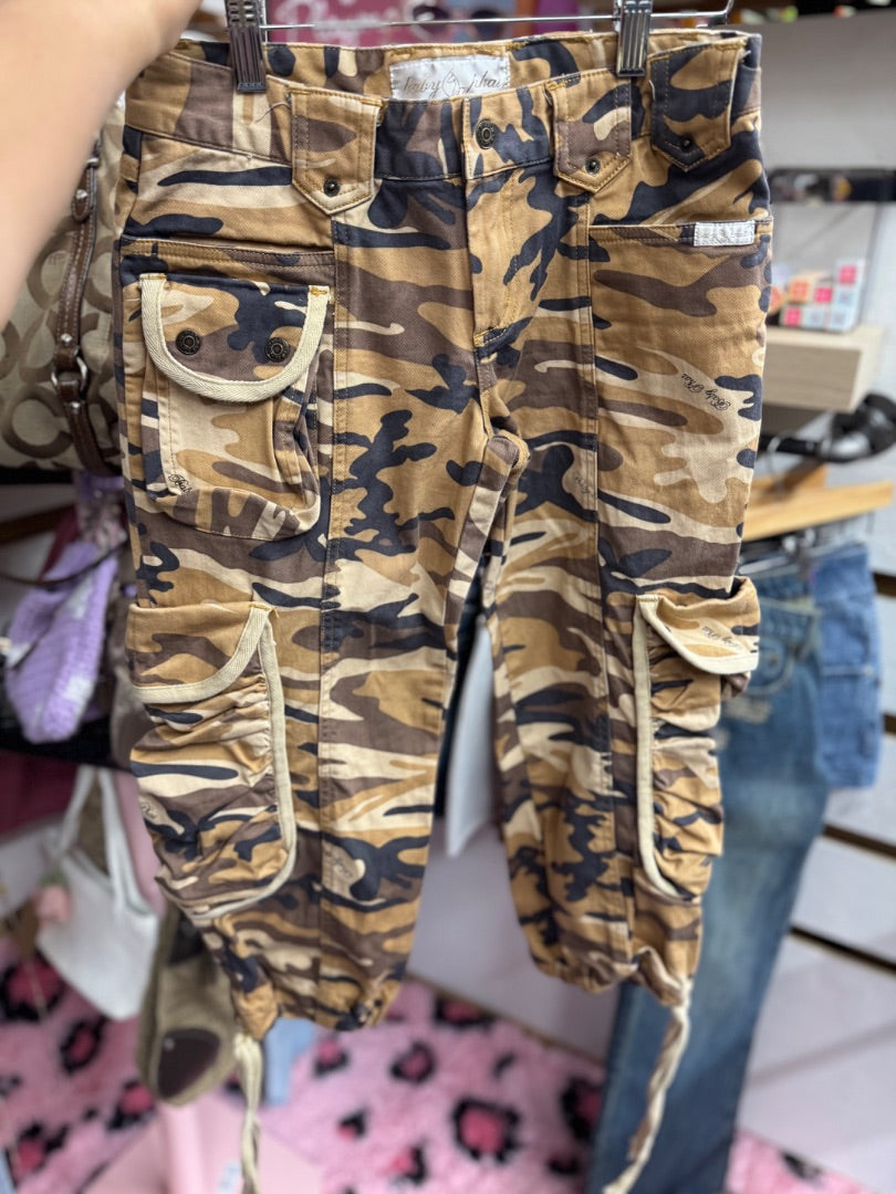 Baby phat y2k camo capri, 3