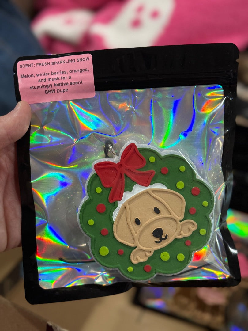 Dog Wreath Freshie, Full Size