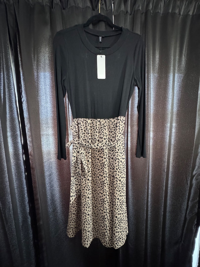 Brown/tan Zattcas Midi Ribbed dress, NWT, L