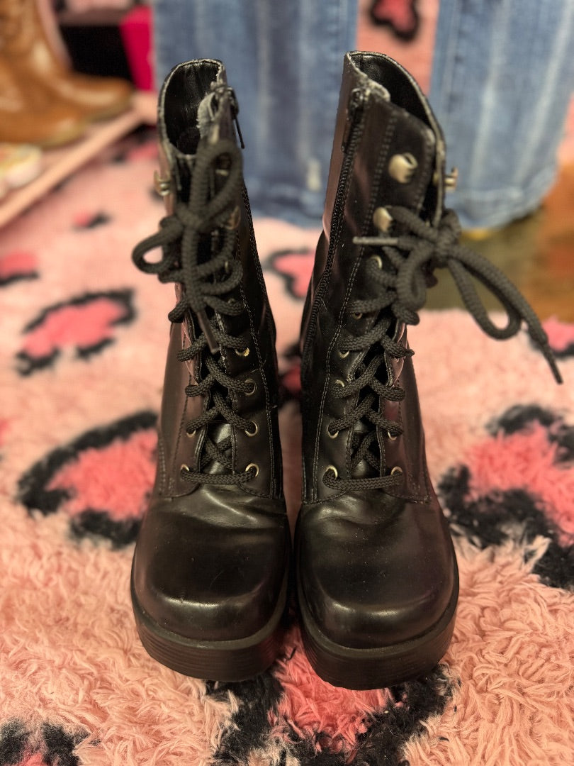Black Mudd lace combat boots, 6