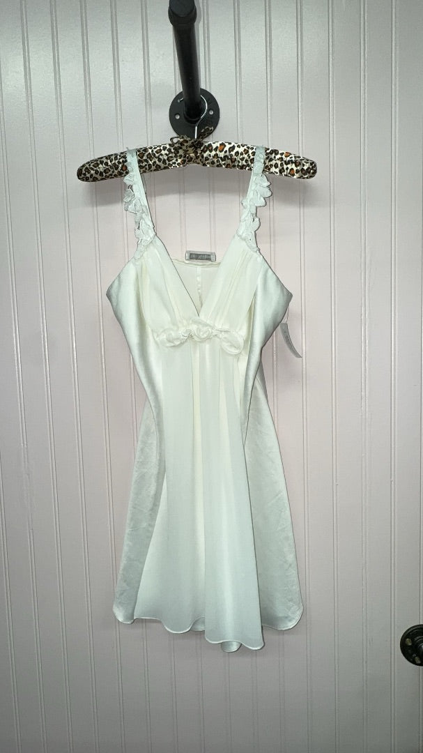 White Flora nikrooz girly silk dress, medium