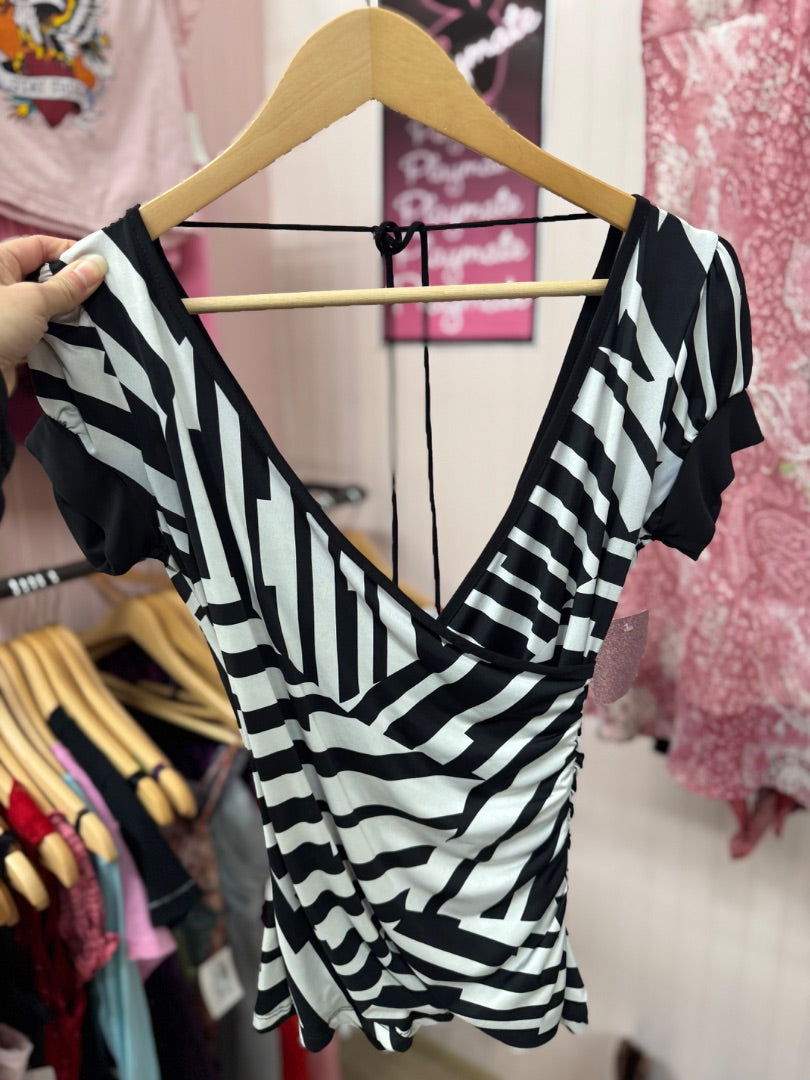 Black/white Colori Y2K abstract top, small