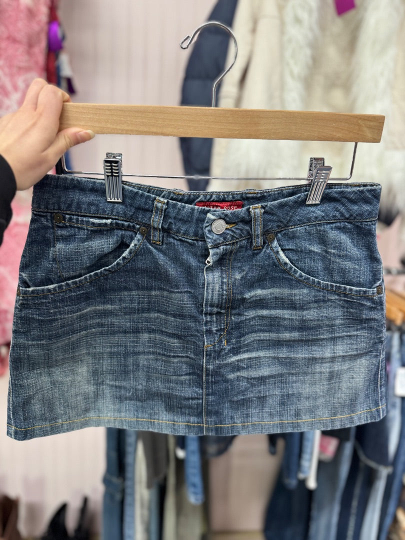Blue Indian roae Vintage sporty girl, medium