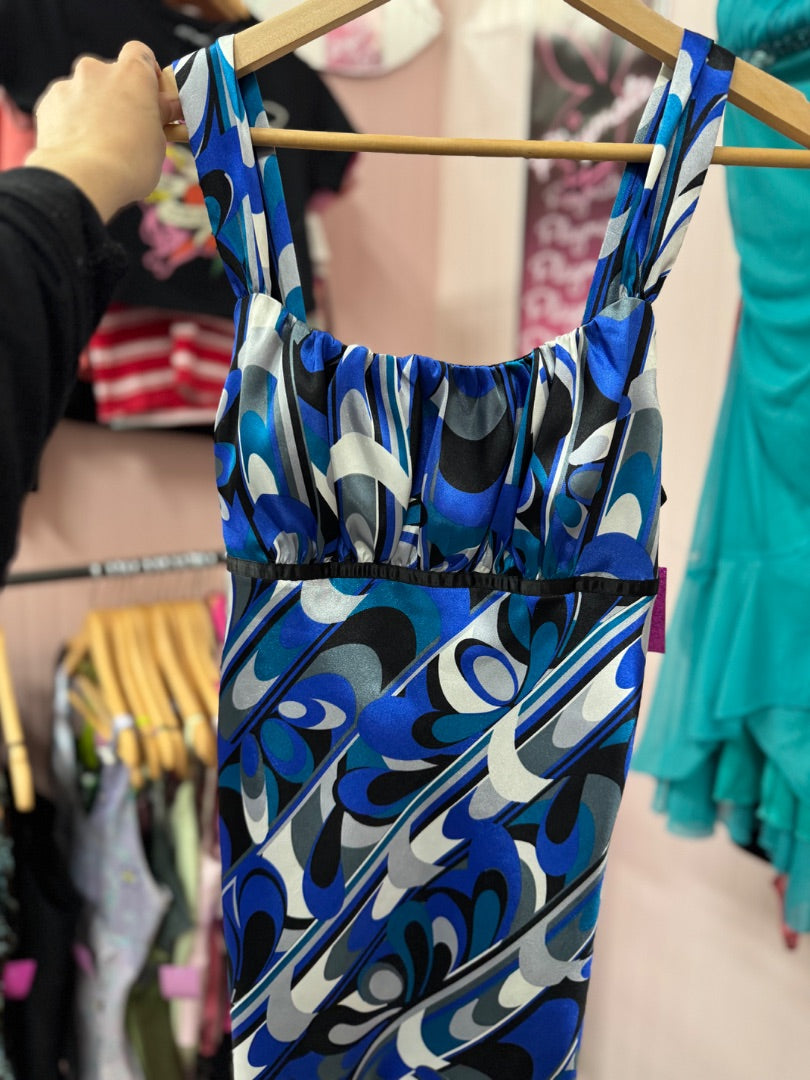 Blue/black B wear Abstract club girl, small