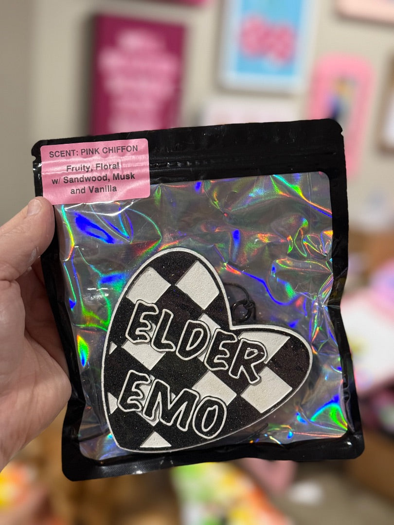 Elder Emo Freshie, Full Size