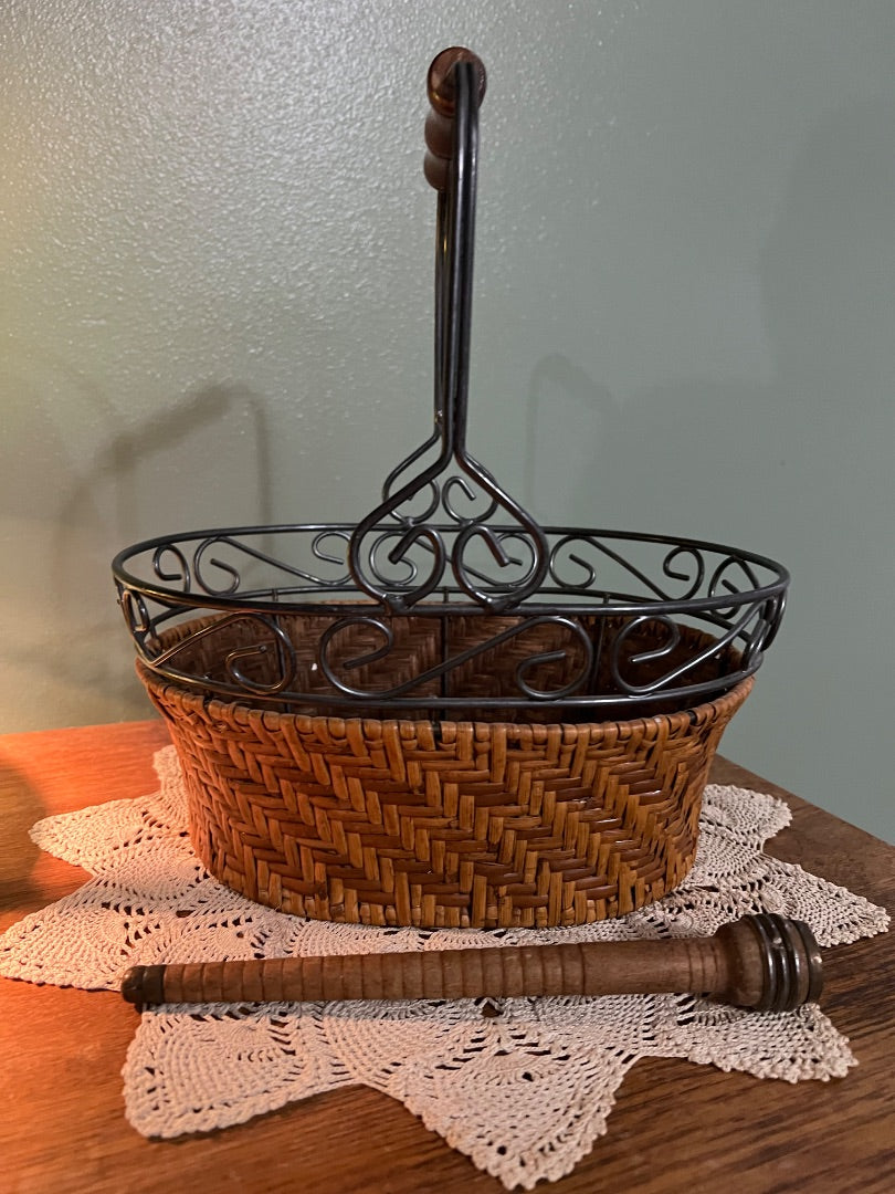 Metal & rattan Basket
