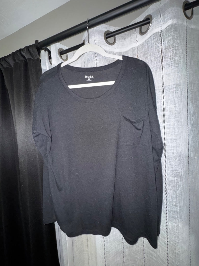 Black Mudd Long sleeve, worn twice, XL
