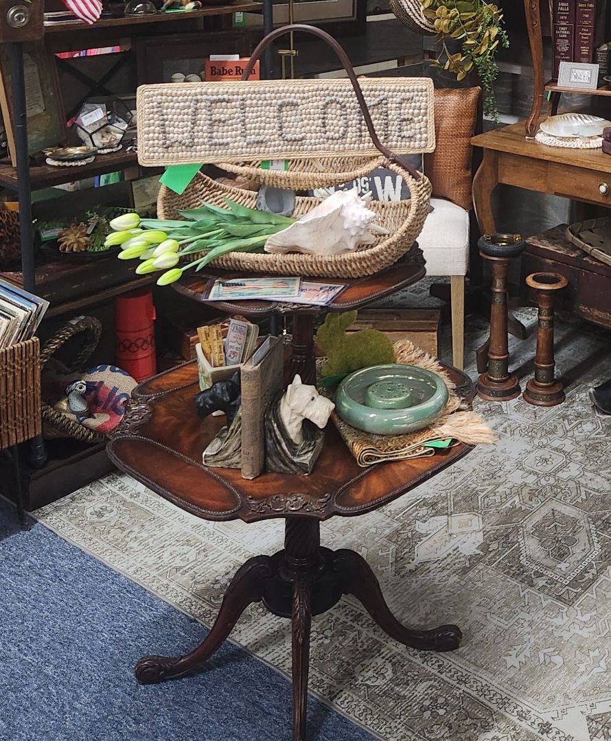 Vintage Shell Welcome