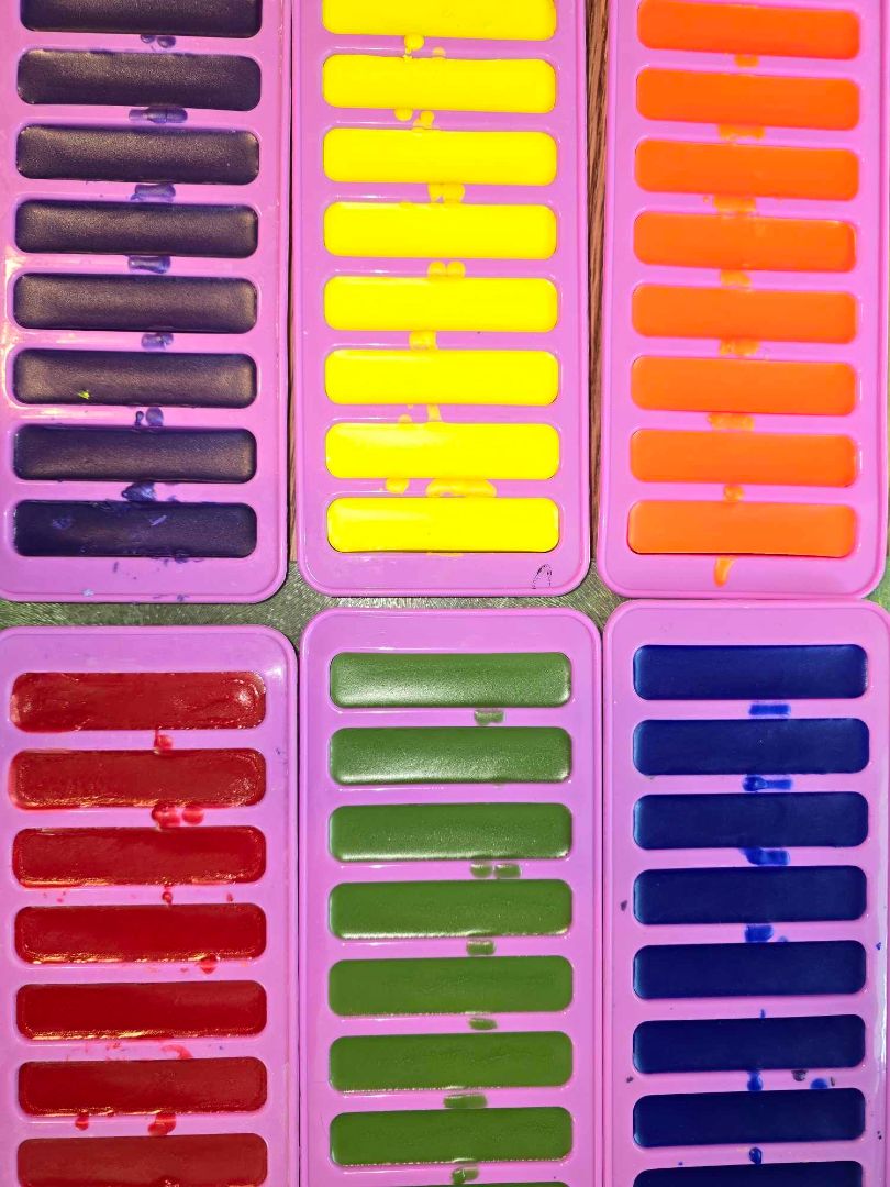 Multi-colored Bath Crayons
