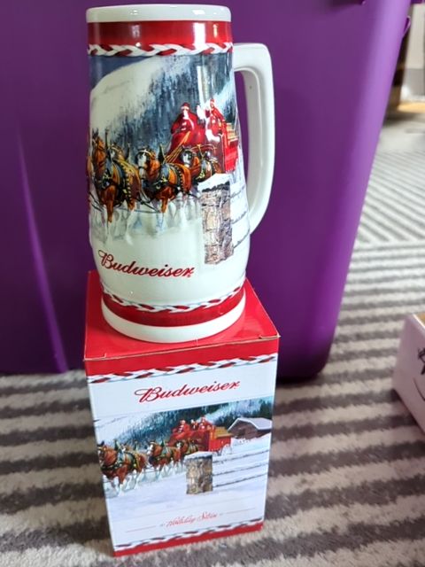 Budweiser holiday bierstein