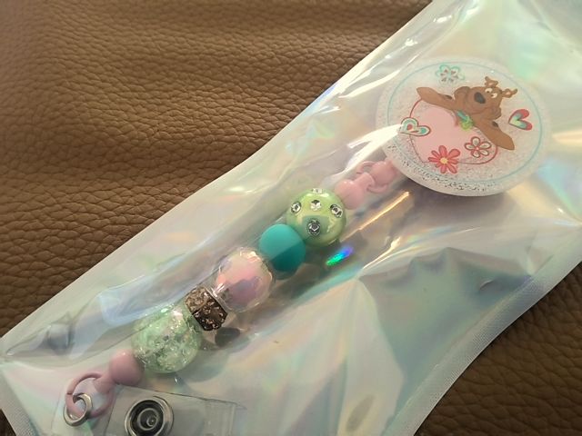 Acrylic Badge Reel with Beads Grace's bead Shop