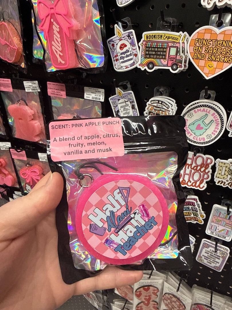 Half Alani Freshie, Small Circle