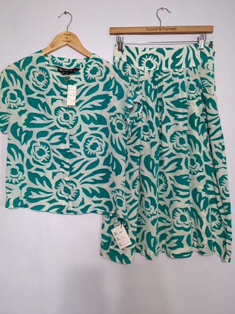 Vintage Clothing NWT 100% silk set, 6