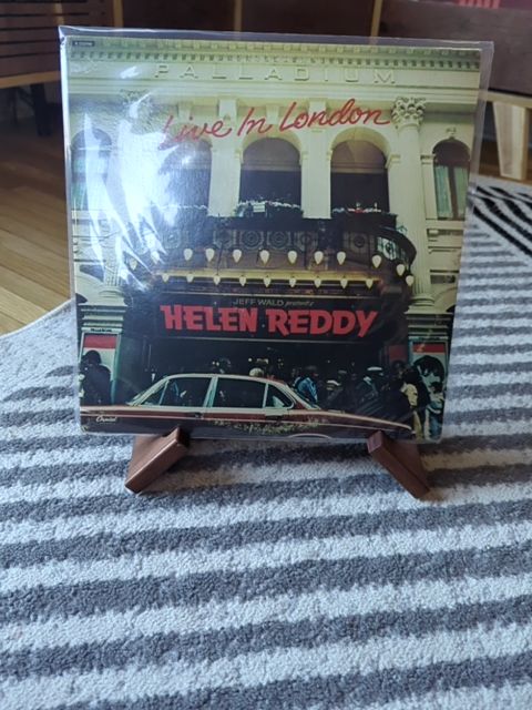 Vinyl Helen reddy live in london