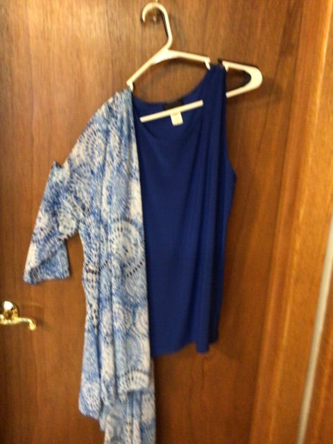 Blue and white Multples Tank with jacket, 2 XL. 1X