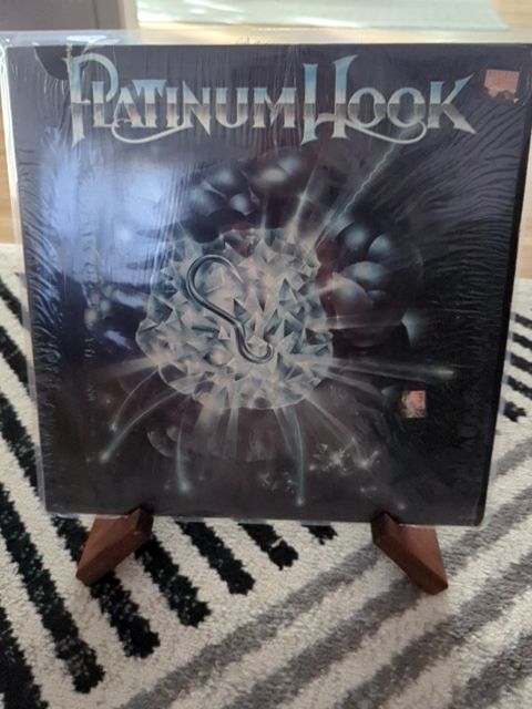 Vinyl Platinum hook