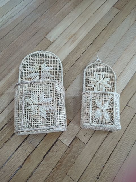 Wicker wall pocket