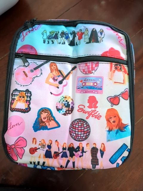 Evan's Store Taylor Swift lunch box