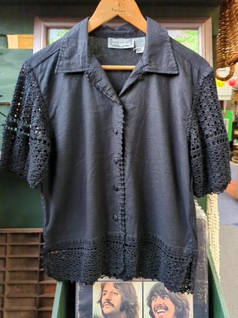 Vintage Clothing Linen/Crochet Top, M