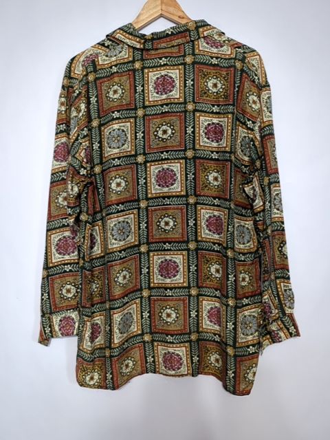 Vintage Clothing 100% silk pattern button up, M